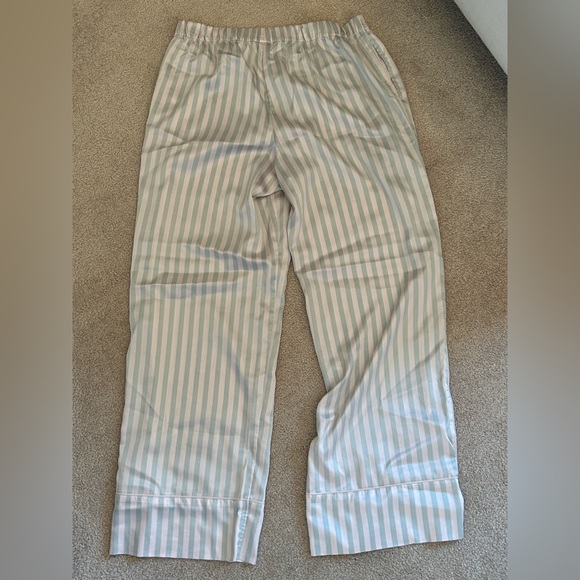 Victoria’s Secret Pajama Pants - Picture 3 of 3